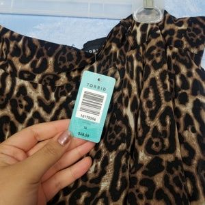 torrid Skirts - TORRID SIZE 18 LEOPARD PRINT HI LOW SKIRT torrid Skirts - TORRID SIZE 18 LEOPARD PRINT HI LOW SKIRT
